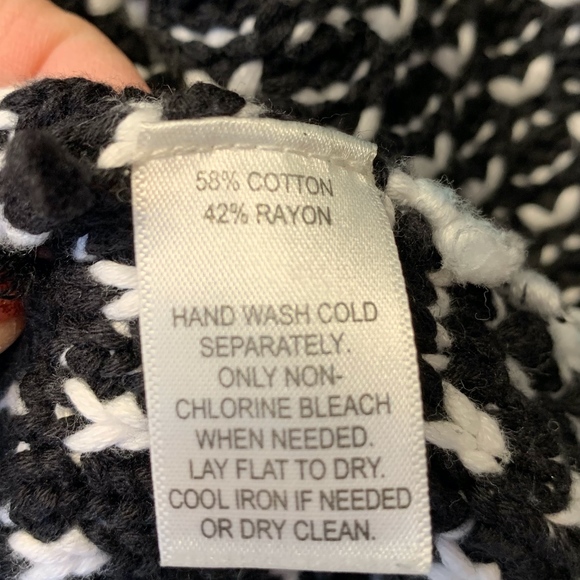 WHBM Crochet Chunky Knit Button Pocket Cardigain - Picture 9 of 9